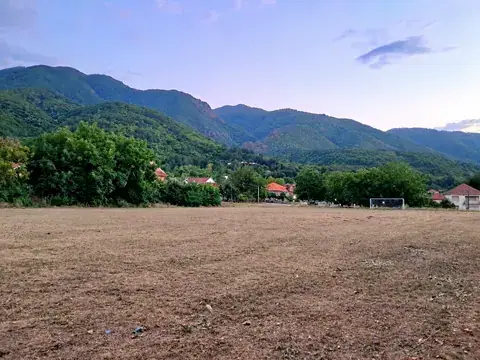 Сегашна состојба на сувото фудбалско игралиште во Колешино